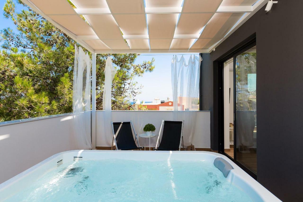 Nisos Villa, Pool & Heated Spawhirlpool, Walking To Beach, By Thinkvilla Sfáka エクステリア 写真